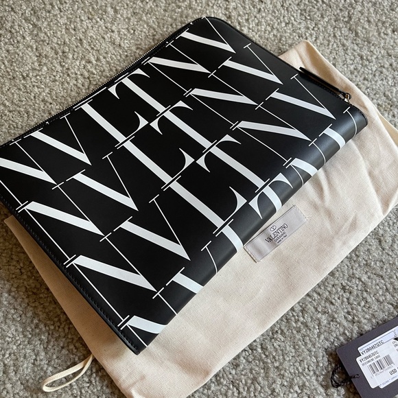 VALENTINO DOCUMENT CASE - Picture 3 of 4